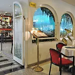 מלון Pineta Palace 4*