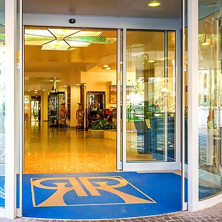 Pineta Palace Hotel 4*