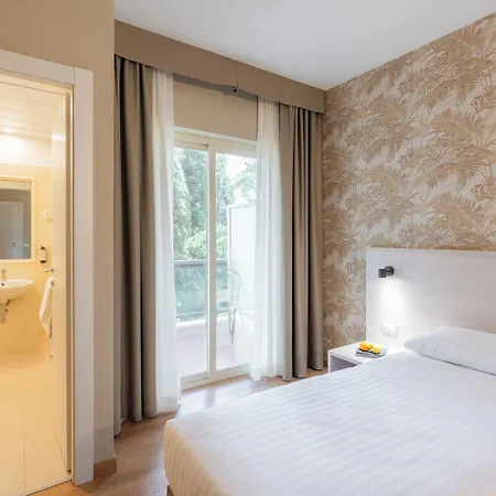 Pineta Palace 4* Rom